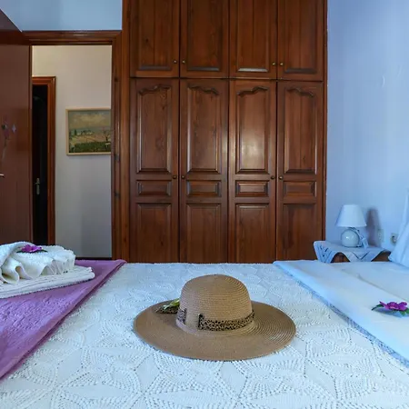 Zoe House *